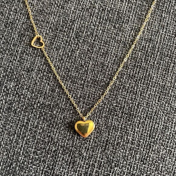 Jewelry - Gold double Heart Necklace